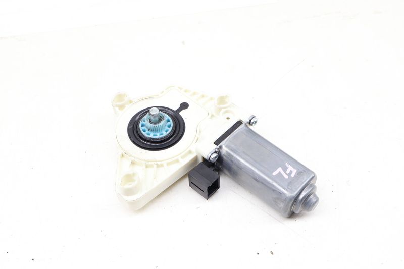 Power Window Motor 5Q4959801B — Used (SKU 661017)