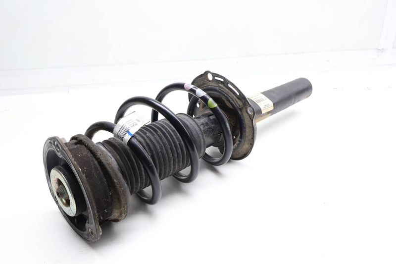 Strut / Spring Assembly 5QM413023AK — Used (SKU 726185)