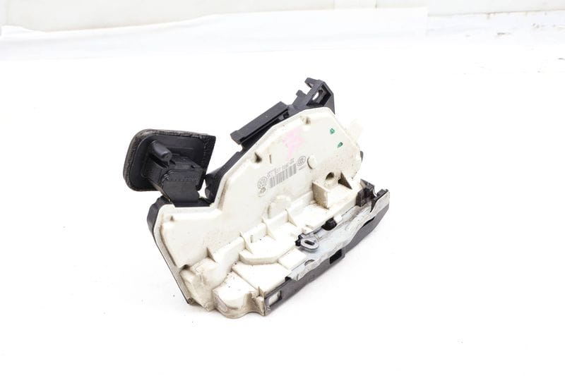 Door Latch / Lock Actuator 5K1837016E — Used (SKU 661029)