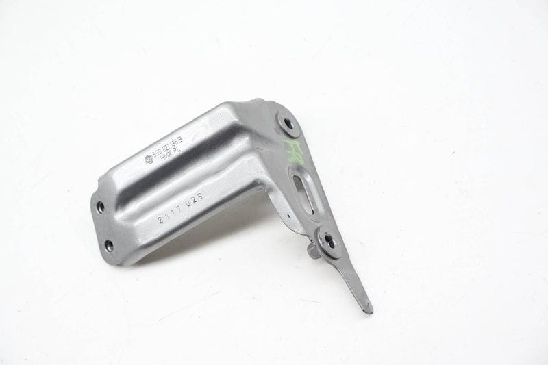 Fender Mount / Bracket 5G0821136B — Used (SKU 726017)