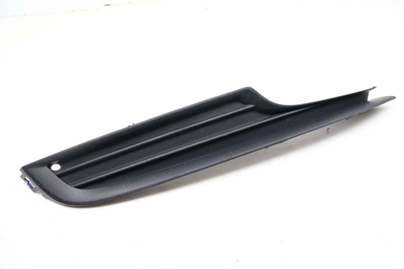 Lower Bumper Grille 5GM853666 — Used (SKU 726137)