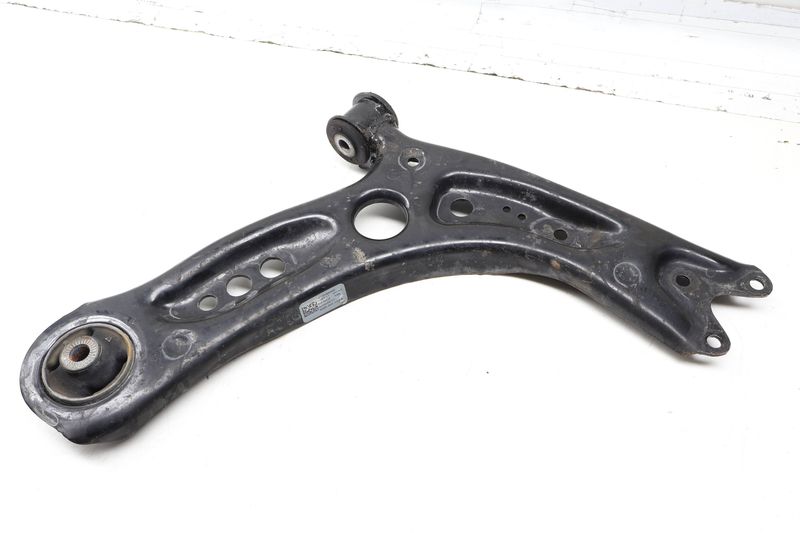 Lower Control Arm 5QM407152A — Used (SKU 726183)