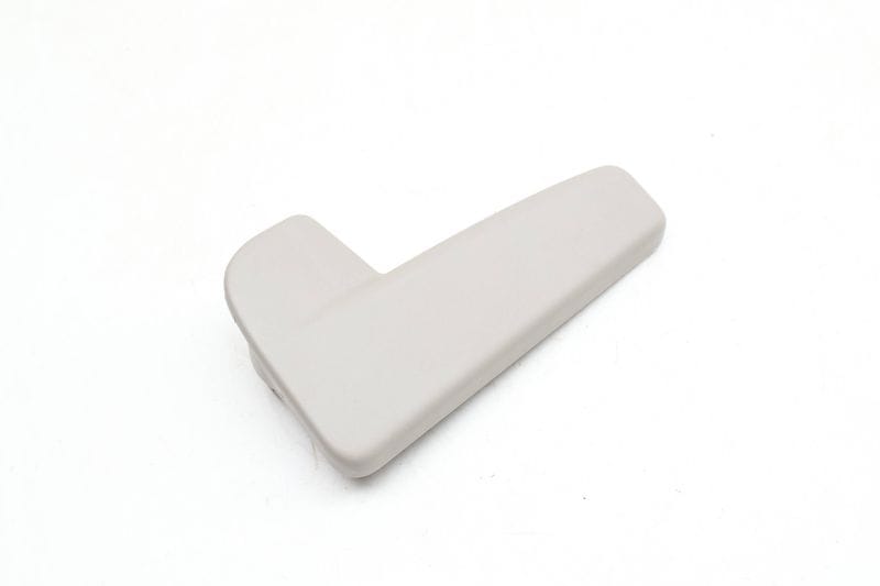 Hood Release Lever / Handle 6R1823533 — Used (SKU 660809)