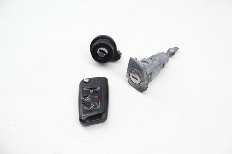 Ignition Lock Switch / Cylinder Set w/ Key 5G0800375BQ — Used (SKU 726067)