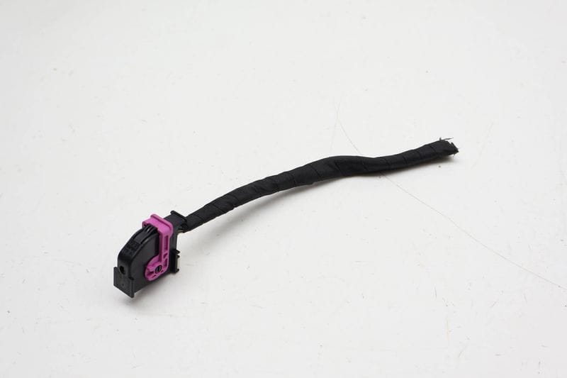 Instrument Cluster Wiring Connector / Pigtail (18-PIN) 5Q0972718A — Used (SKU 725985)