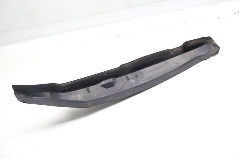 Inner Fender End Plate / Cover 5G0821111A — Used (SKU 726056)