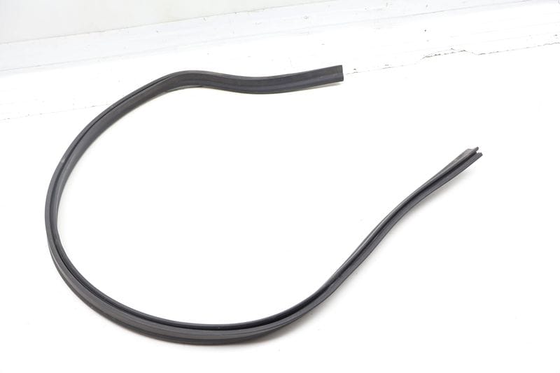 Rain Tray Seal / Hood Weather Stripping 5G0823723B — Used (SKU 726129)