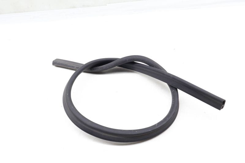 Rain Tray Seal / Hood Weather Stripping 5GM823723 — Used (SKU 660937)