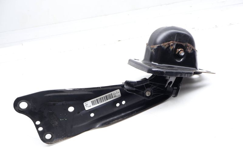 Lower Control / Trailing Arm 5QM505225 — Used (SKU 726155)