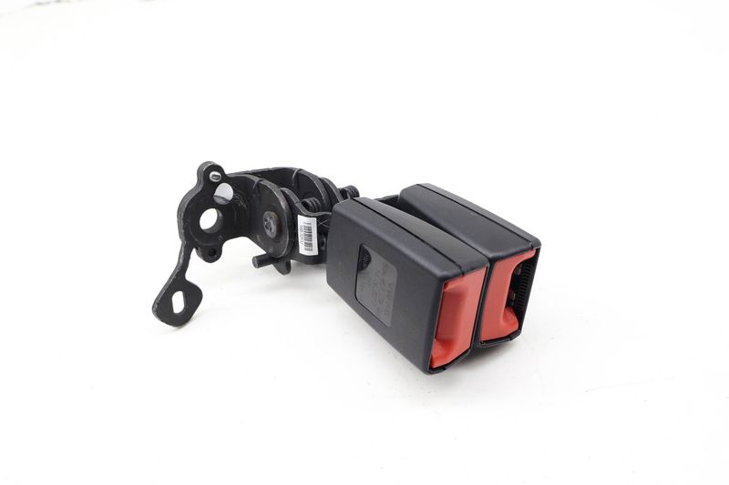 Seat Belt Buckle / Receiver (DOUBLE) 5GM857739 — Used (SKU 725992)