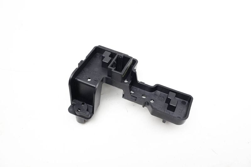 Inner Tail Light Bulb Holder / Socket 5GM945260A — Used (SKU 726043)