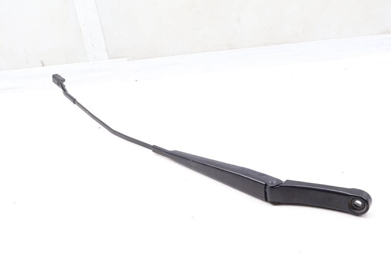 Windshield Wiper Arm 5GM955410 — Used (SKU 660963)