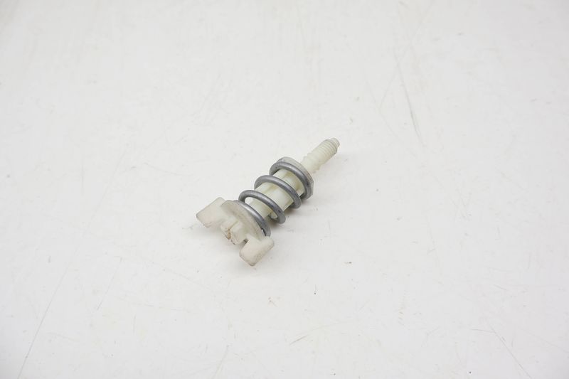 Tail Light Screw / Fastener (M8) 6RU945300 — Used (SKU 726040)