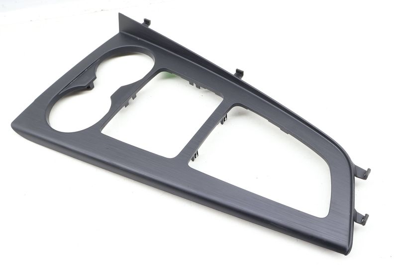Center Console / Shifter Trim 8W1864241A — Used (SKU 636168)
