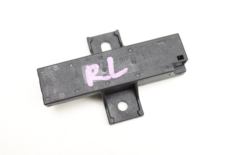 Kessy / Keyless Entry Antenna 4M0907247 — Used (SKU 591363)
