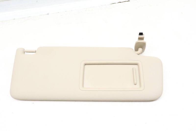 Sun Visor / Mirror 8W0857552AM — Used (SKU 636160)
