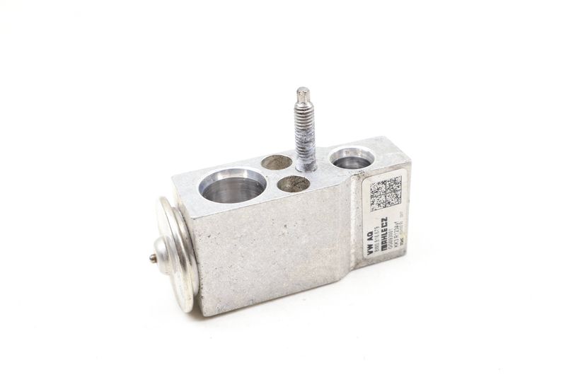 AC Expansion Valve 8W0816679 — Used (SKU 648836)