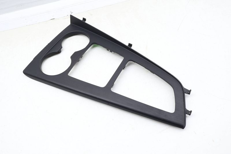 Center Console / Shifter Trim 8W1864241A — Used (SKU 678942)