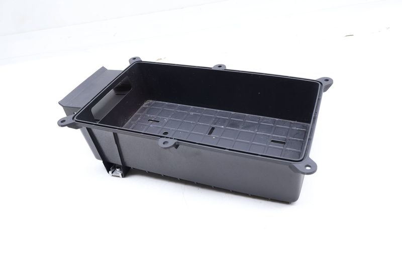 Center Console Storage Bin / Tray 8W0864981 — Used (SKU 678956)