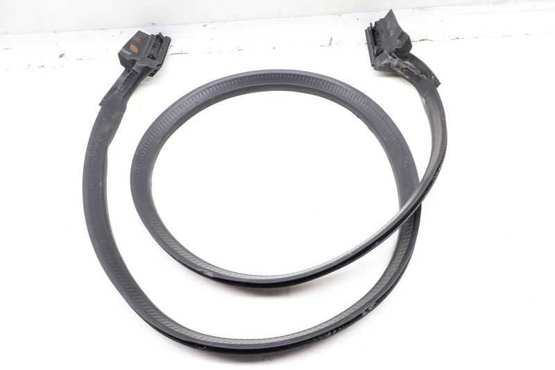 Convertible Top Seal / Weather Stripping 8W7825397A — Used (SKU 649098)