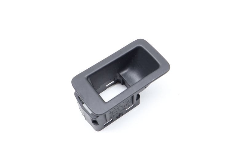 Convertible Top Switch Trim / Bezel 8W5867255 — Used (SKU 648783)
