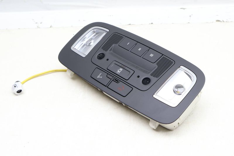 Dome Light / MAP Reading Light 8W7947135Q — Used (SKU 648933)