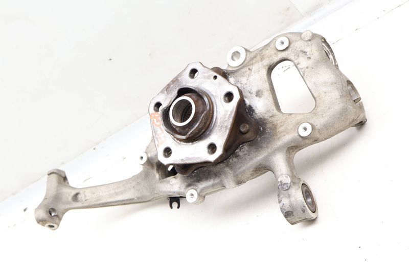 Spindle Knuckle w/ Wheel Bearing 8W0407241F — Used (SKU 649149)