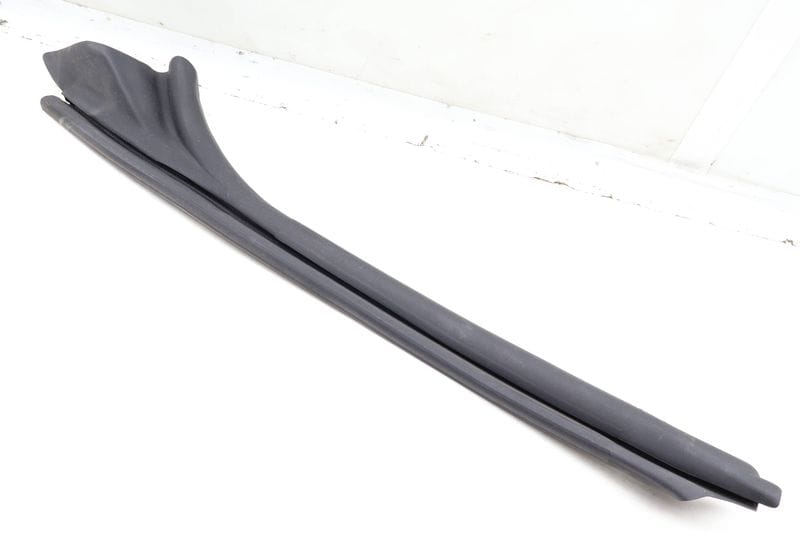 Upper Door Seal / Weather Stripping (INNER) 8W7831722B — Used (SKU 648927)