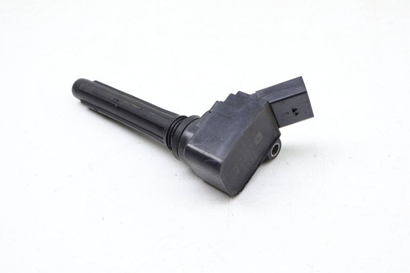 Ignition Coil / Pack 06L905110F — Used (SKU 678893)
