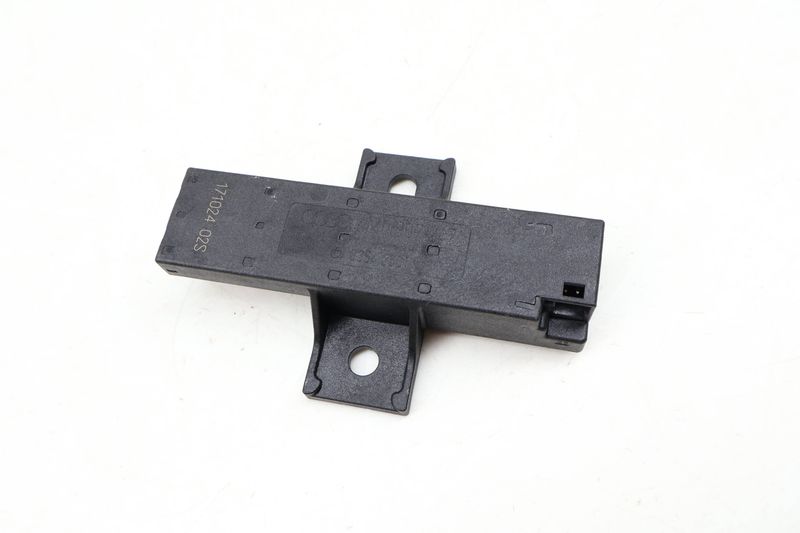 Kessy / Keyless Entry Antenna 4M0907247 — Used (SKU 648708)