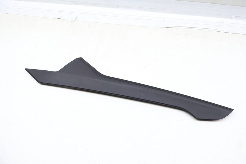 Center Console Trim Panel 8W1863305B — Used (SKU 678943)