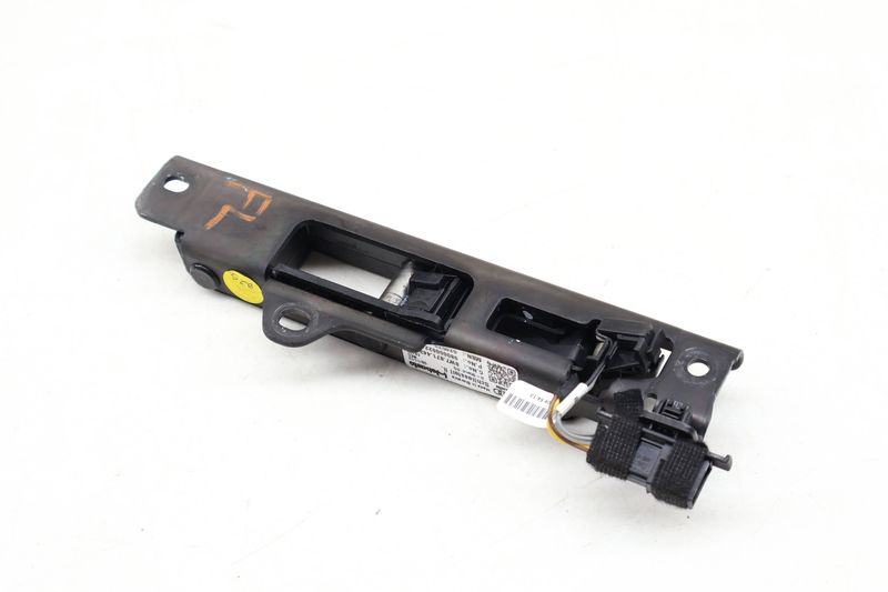Convertible Top Roof Latch 8W7871443A — Used (SKU 649060)