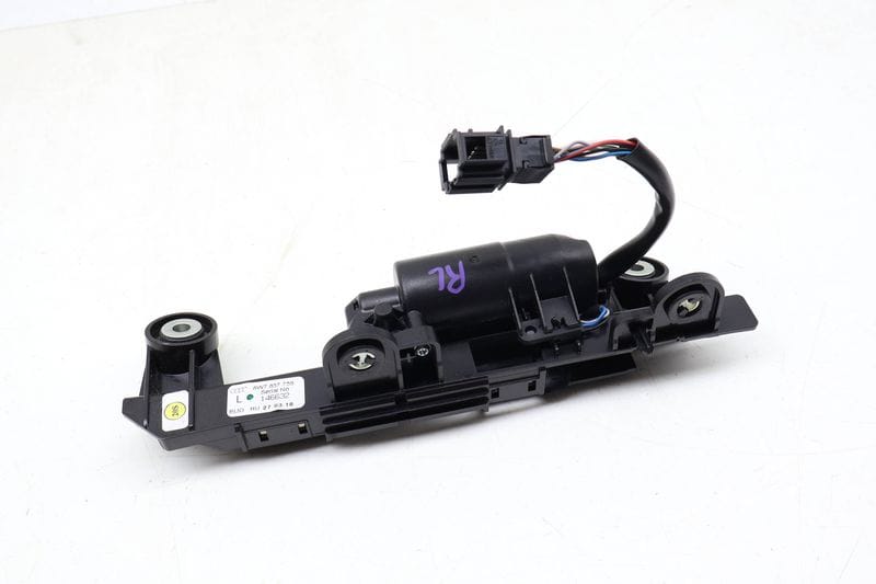 Electric Seat Belt Motor / Pretensioner 8W7857759 — Used (SKU 678937)