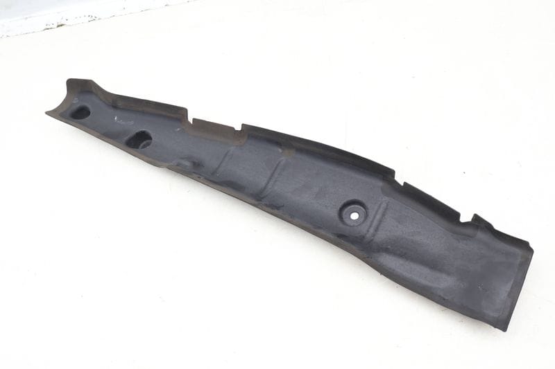 Inner Fender End Plate / Cover 8W6821111 — Used (SKU 649070)