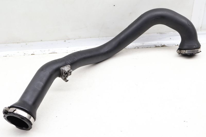 Turbo Intercooler Hose / Tube / Pipe 8W0145673P — Used (SKU 649178)