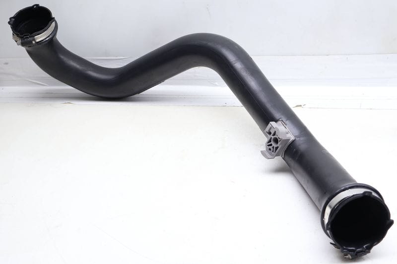 Turbo Intercooler Hose / Tube / Pipe 8W0145673P — Used (SKU 679144)