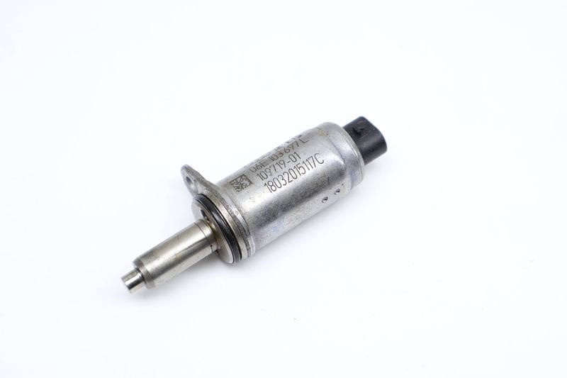 N205 Cam Valve / Camshaft Adjustment Solenoid 06E103697L — Used (SKU 678860)