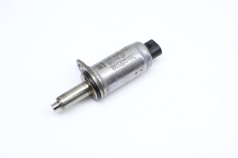 N205 Cam Valve / Camshaft Adjustment Solenoid 06E103697L — Used (SKU 678861)