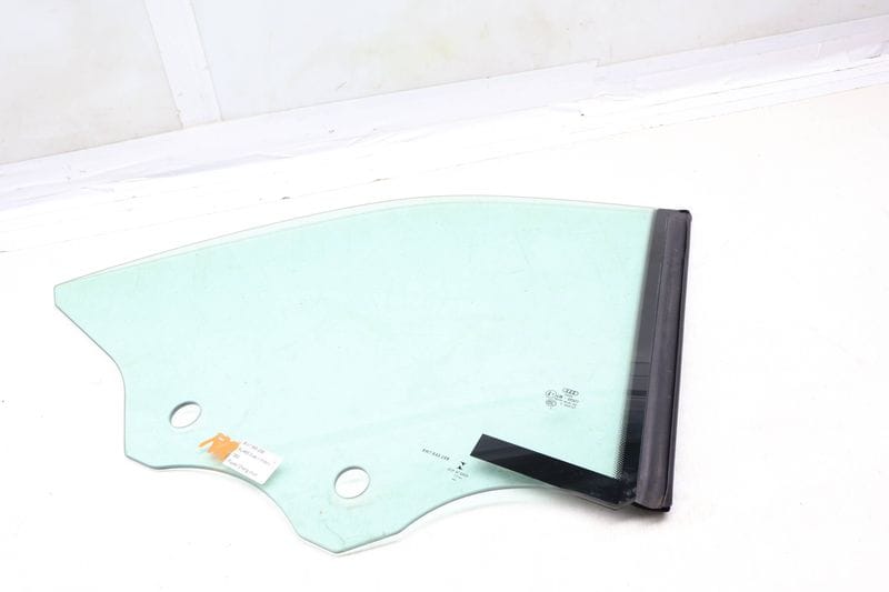 Side Quarter Window / Glass 8W7845298 — Used (SKU 679174)