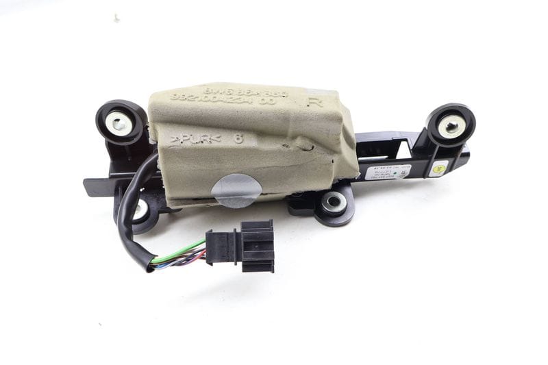 Electric Seat Belt Motor / Pretensioner 8W7857760 — Used (SKU 678938)
