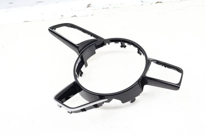 Steering Wheel Guide Ring 8W0419689 — Used (SKU 648939)