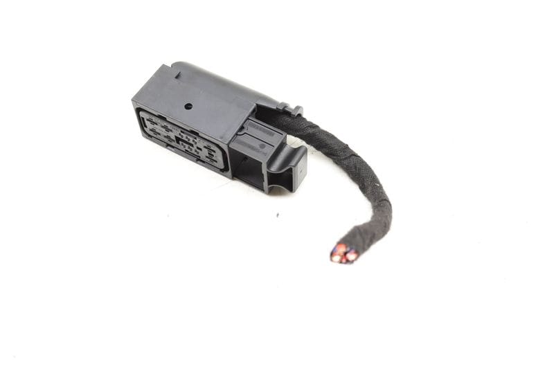 Voltage Stabilizer Module Wiring Connector / Pigtail — Used (SKU 547234)