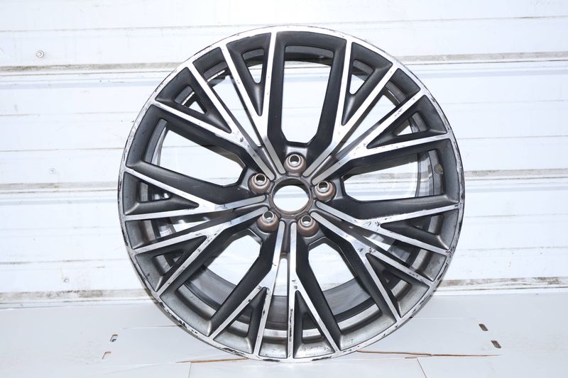 20" Inch Alloy Rim / Wheel (10-SPOKE) 4G8601025AE — Used (SKU 659304)