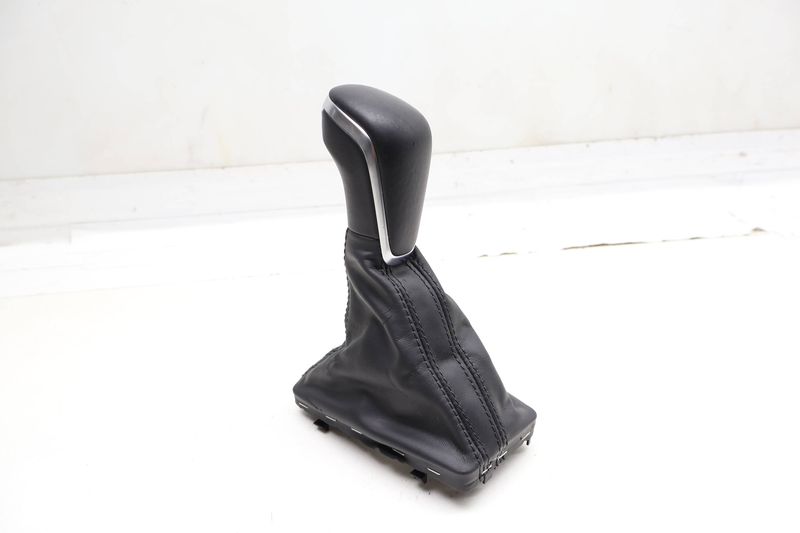 Automatic Shifter Knob w/ Boot 4G1713139AG — Used (SKU 718118)