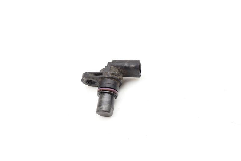 Cam / Camshaft Position Sensor 04C907601 — Used (SKU 718107)