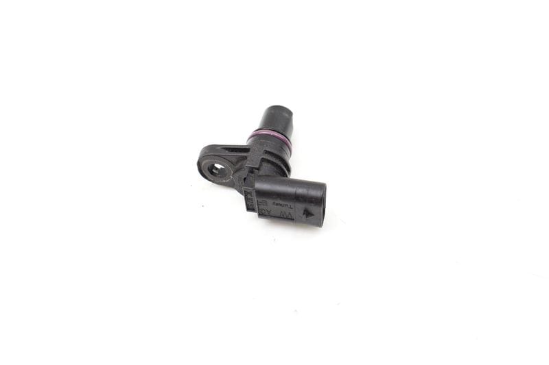 Cam / Camshaft Position Sensor 04C907601 — Used (SKU 718108)