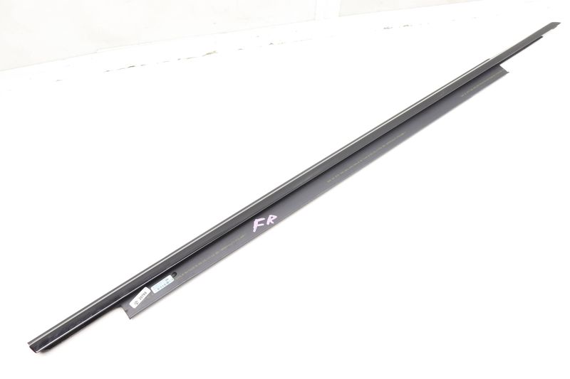 Exterior Door Window Slot Seal / Trim 4G8853284H — Used (SKU 589995)