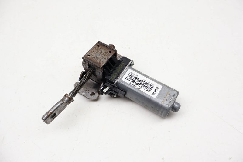 Front Tilt Seat Motor 8K0881390 — Used (SKU 718316)