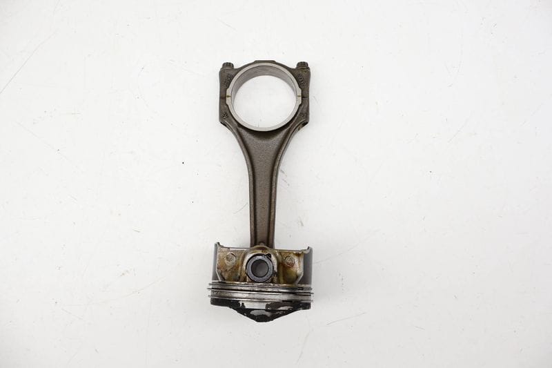 Piston w/ Connecting Rod 06E107065EE — Used (SKU 718377)