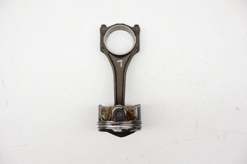 Piston w/ Connecting Rod 06E107065EE — Used (SKU 718378)